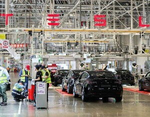 特斯拉中国回应上海工厂停工4天 随时根据防疫政策安排工作